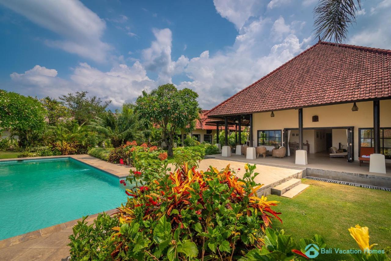 Villa Namaste - Beachfront At Lovina 10P, Pool, Bbq Banjar  Exterior foto