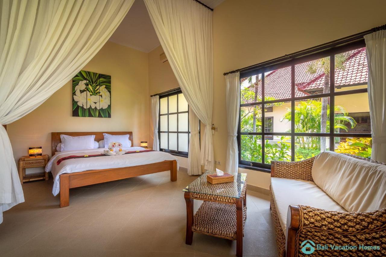 Villa Namaste - Beachfront At Lovina 10P, Pool, Bbq Banjar  Exterior foto